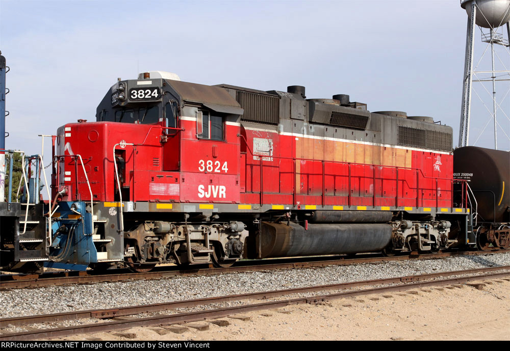 San Joaquin Valley GP38 #3824